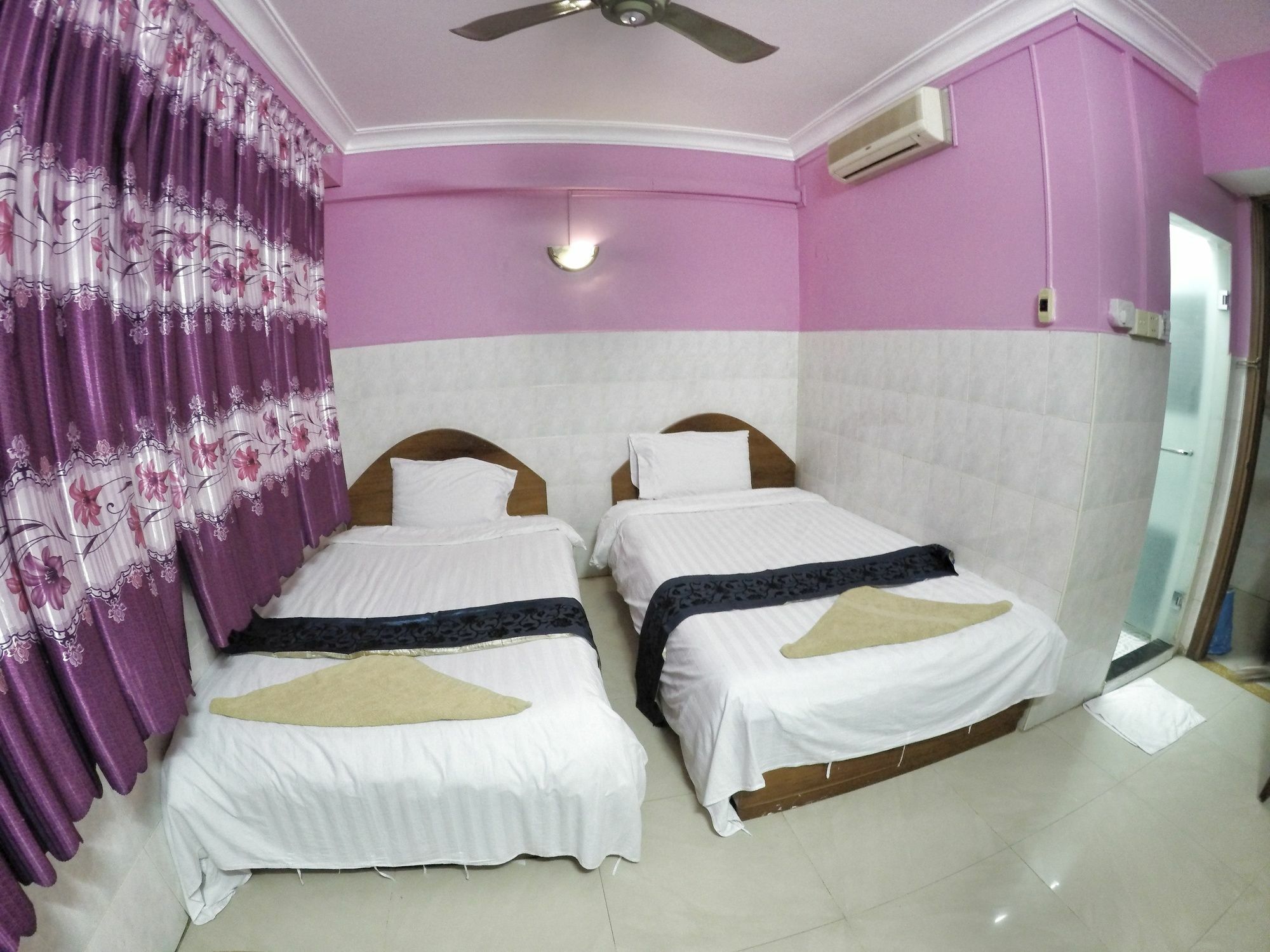 Capitol 3 Guesthouse Phnom Penh Zewnętrze zdjęcie